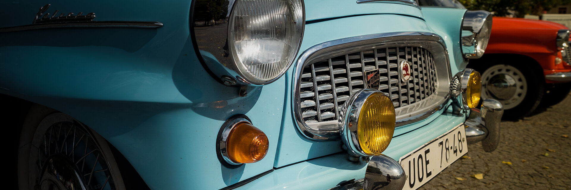 Veteráni osobní a nákladní vozy,motocykly